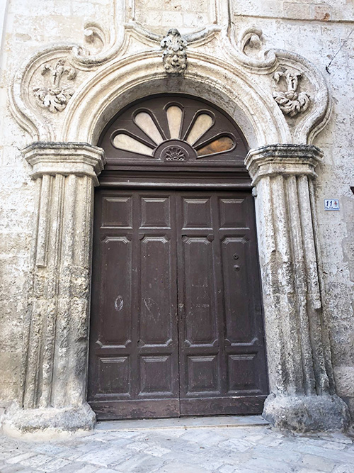 Porta Monastero San Leonardo